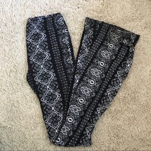 Black and white patterned boho pants